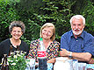 Roberts Mutter mit Herrn und Frau Knoll